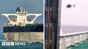 Forças dos EUA abordam um dos petroleiros da 'frota sombra' apreendidos no Atlântico, em operação contra o transporte clandestino de petróleo venezuelano e evasão de sanções.